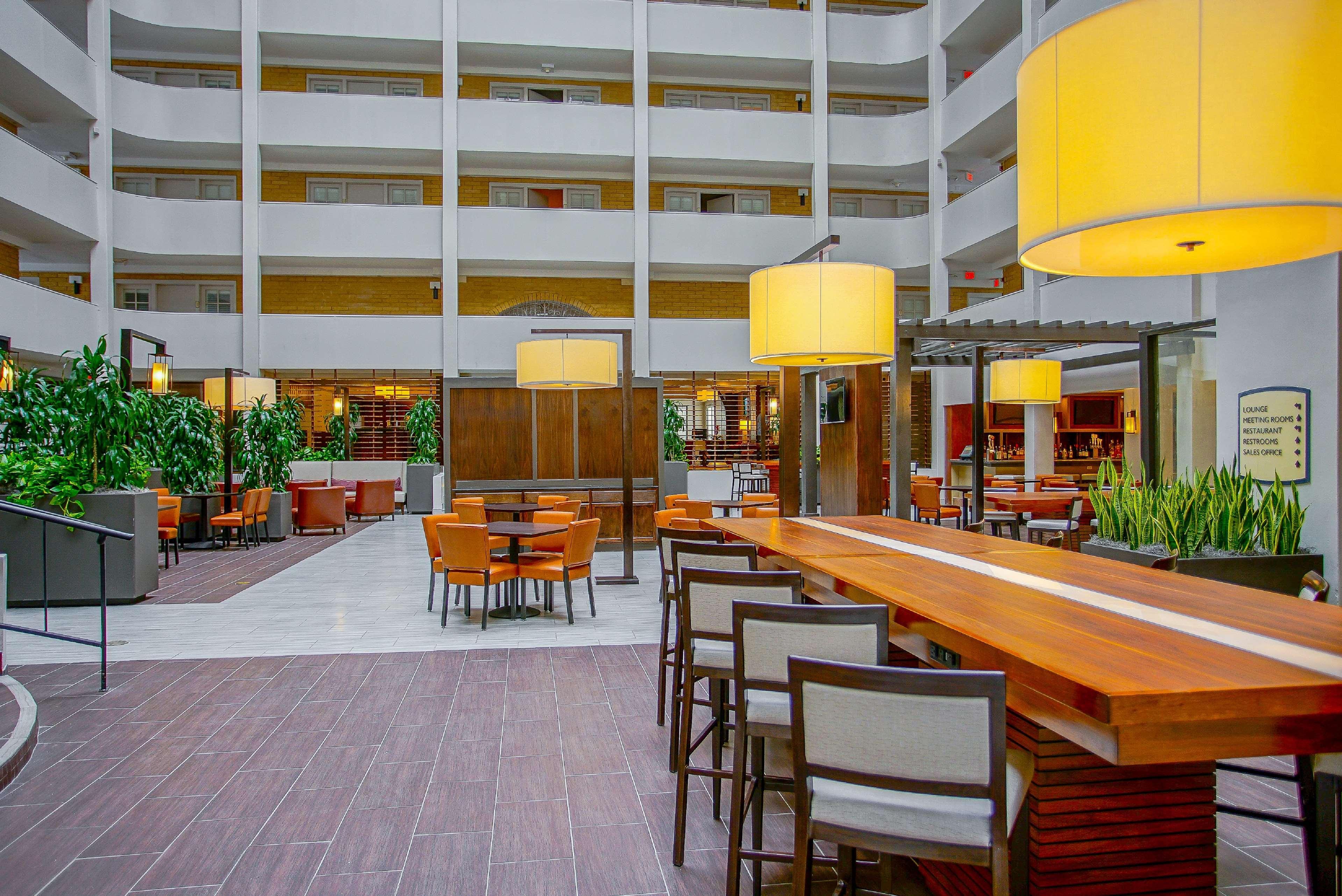 Embassy Suites San Antonio Northwest I-10 Exterior photo